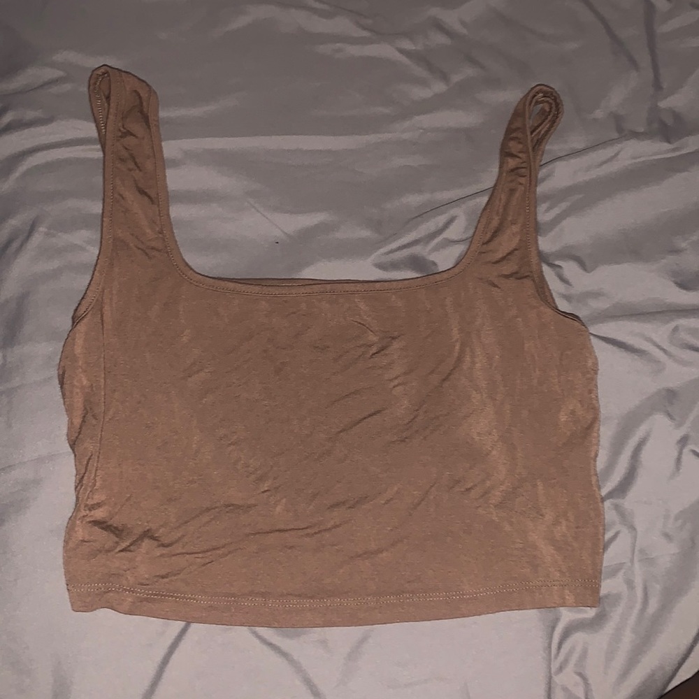 never worn, medium, beige crop tank